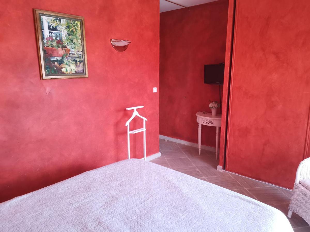 Les Cigalous Bed & Breakfast Restinclieres Екстериор снимка